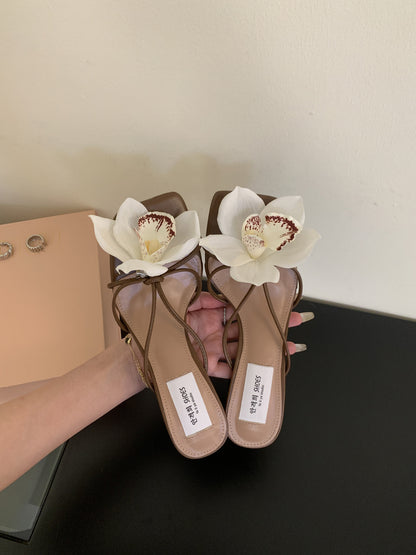 French-style Detachable Flower Flip-toe Sandals