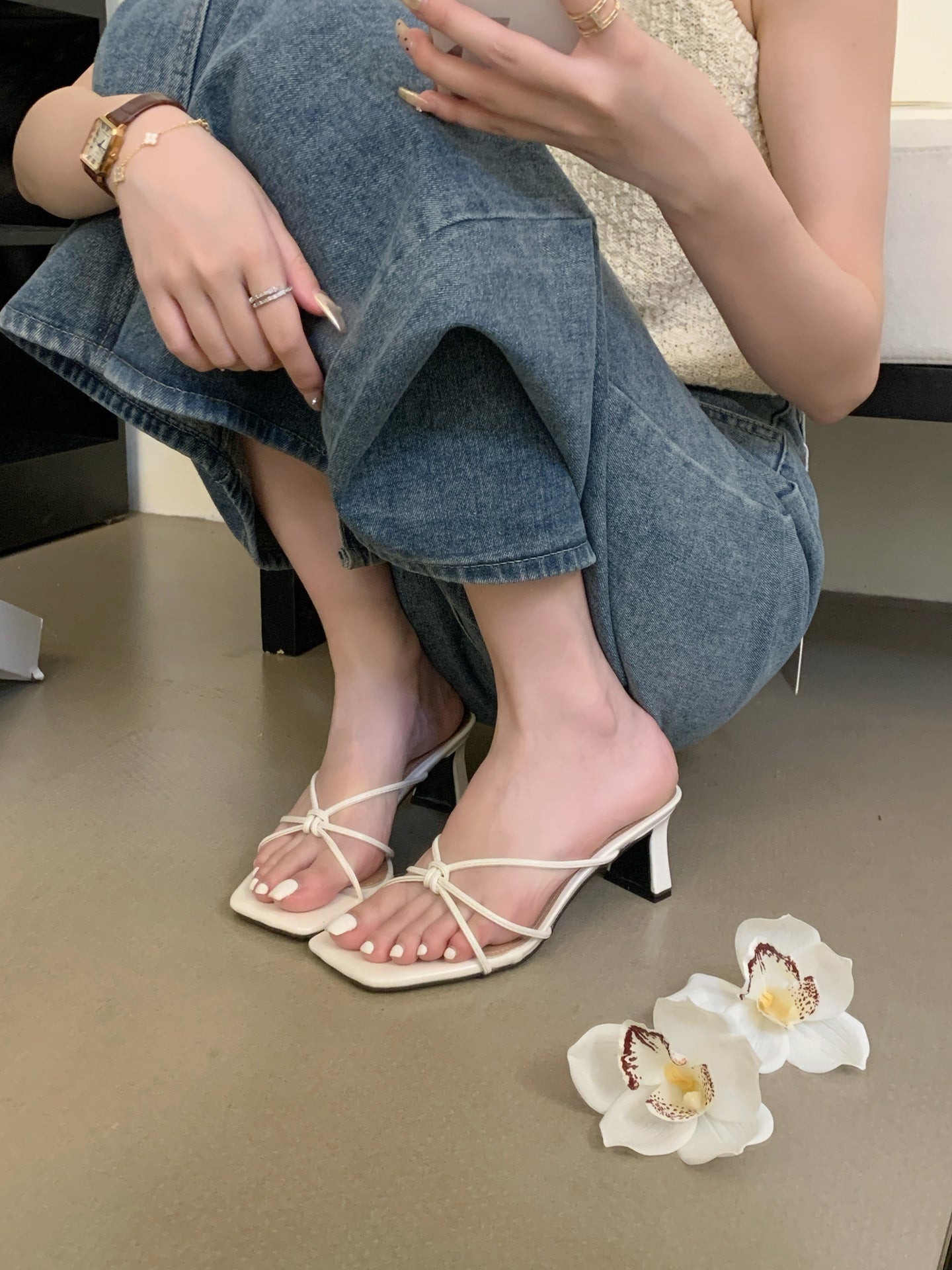 French-style Detachable Flower Flip-toe Sandals